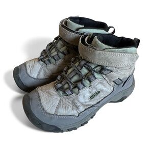 KEEN Water Resistant Winter Boots Durable Kids Shoes Holiday Gray Green Gray 12